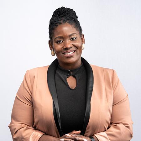 20210908 Tabitha Gibson 0817 Thrivent Portrait FA